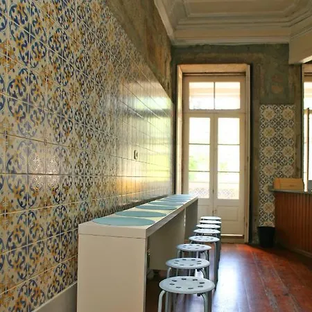 Alma Hostal *